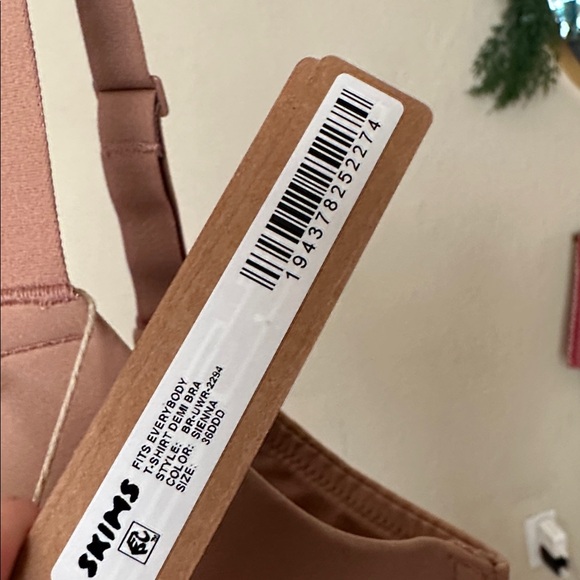 Skims Fits Everybody T-shirt Demi Bra in Sienna  NWOT size 36DDD - Picture 4 of 5